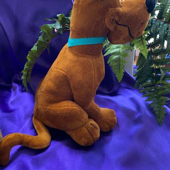 πToy Factory Scooby Doo Plush Animal May 2011 14 Inch Sitting Dog with Collar - Picture 3 of 12